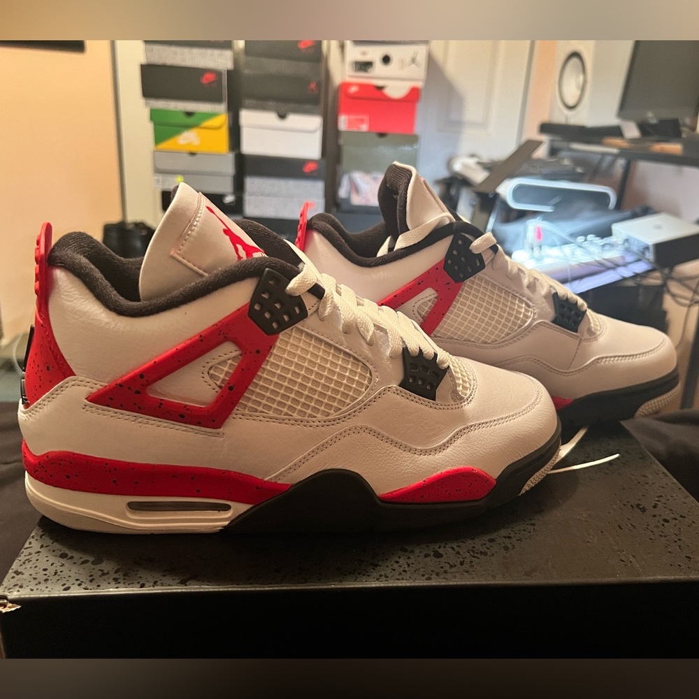 Air Jordan 4 Red Cement